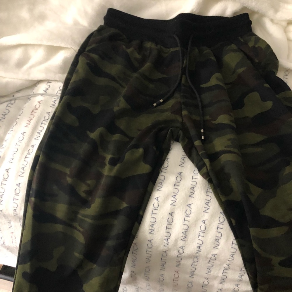 Fashionova camo joggers, never worn.